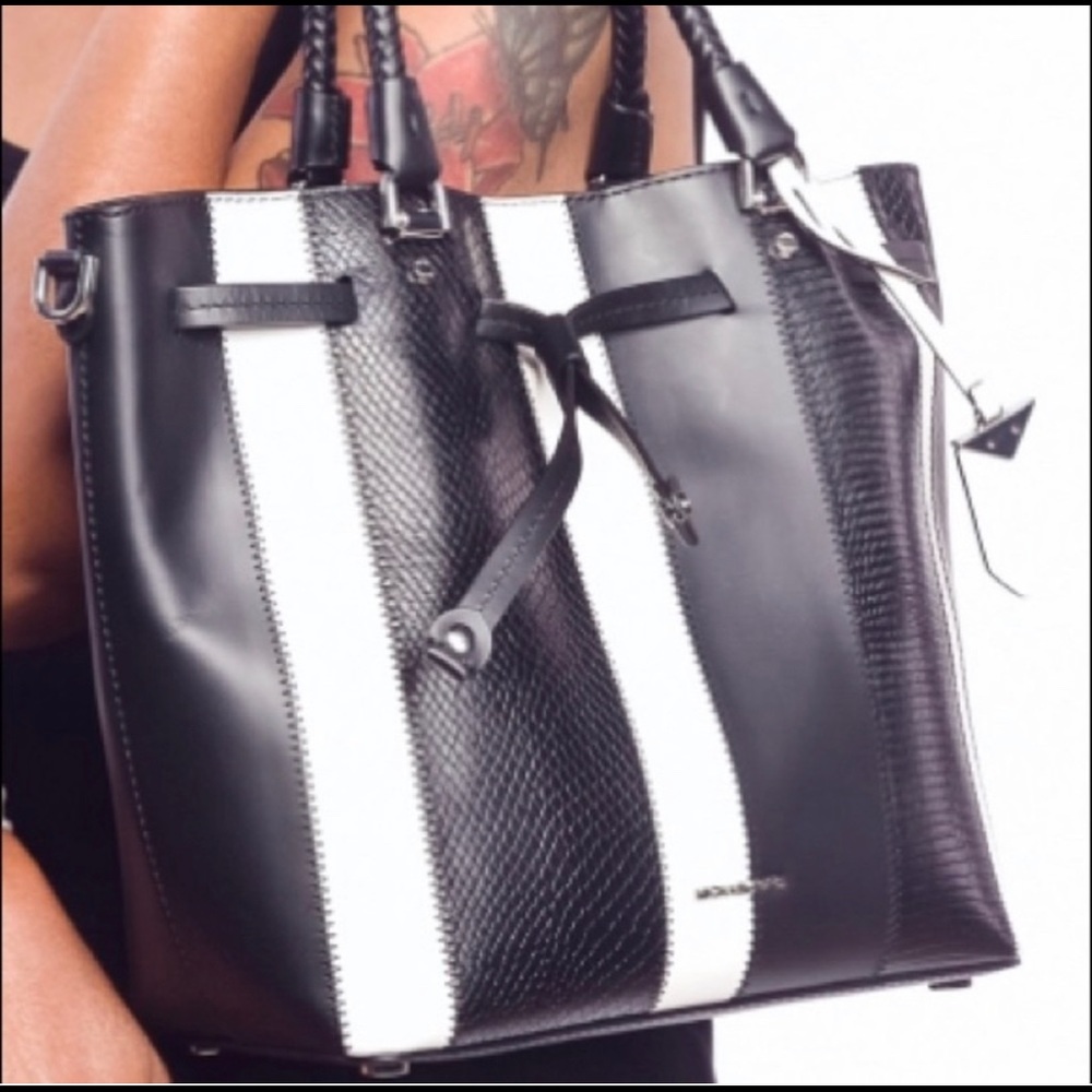 Handbag only WITHOUT wallet